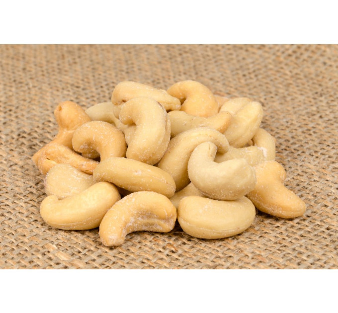Kešu ořechy pražené solené W320 250g